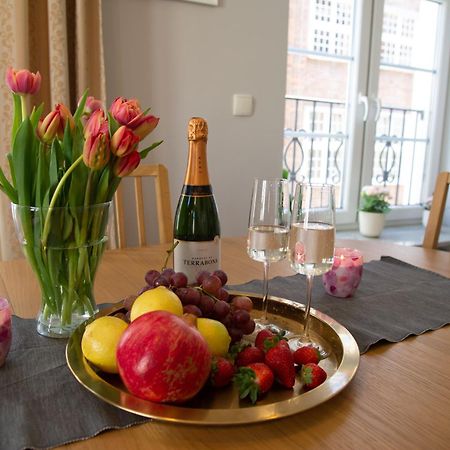 Maya'S Flats & Resorts - Staromiejski Apartments Gdansk Bagian luar foto